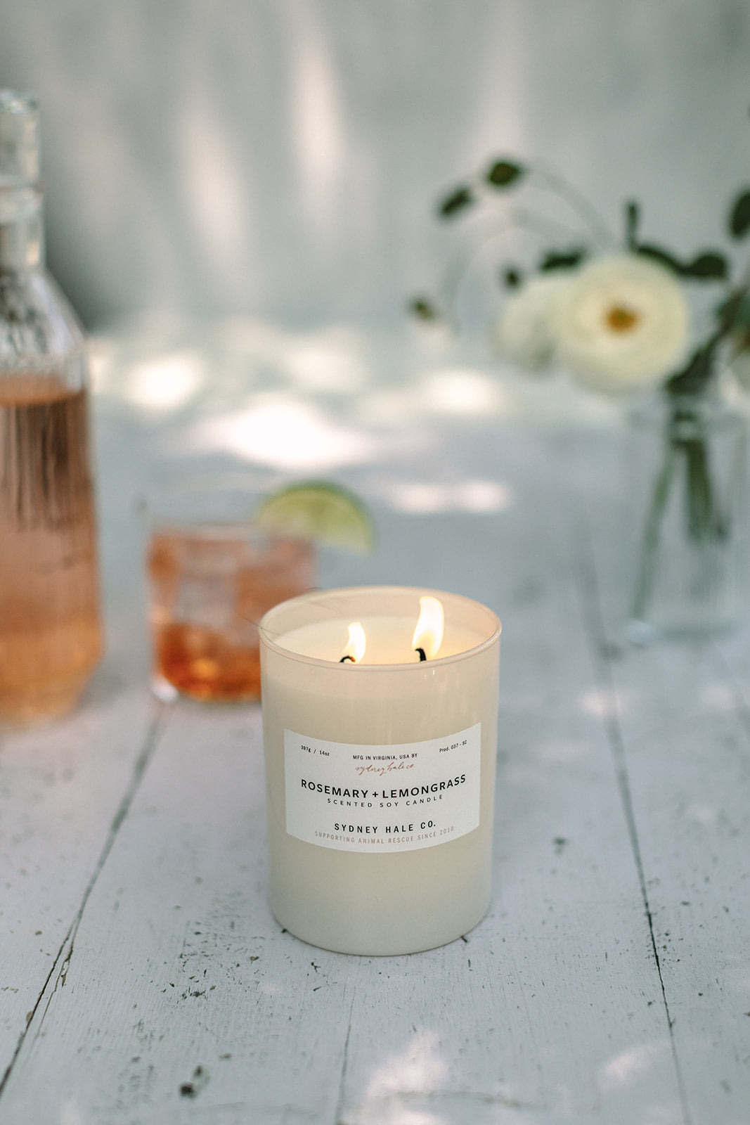 Rosemary + Lemongrass Candle - Thumbnail 4